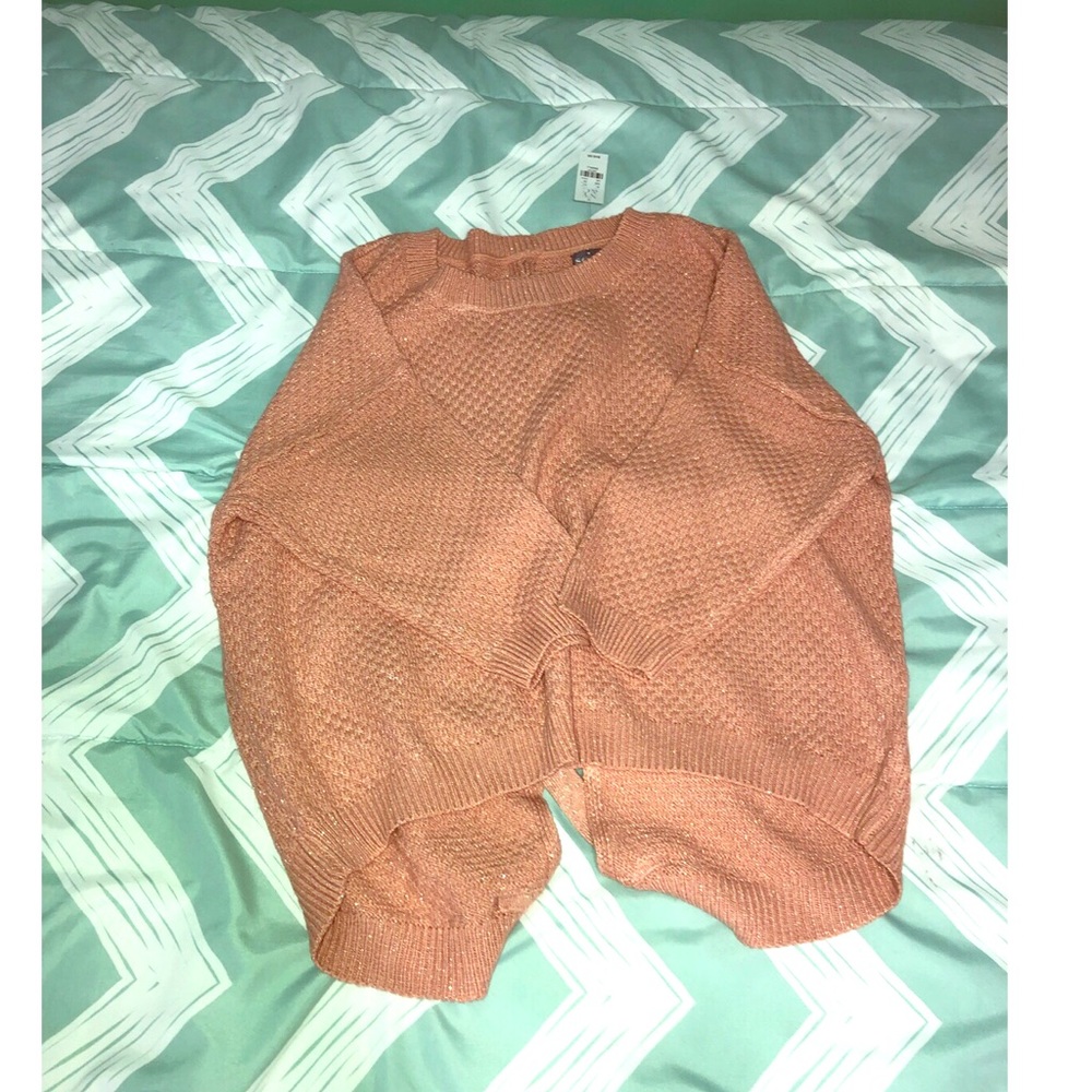 Brand new women’s NY & Co. sweater